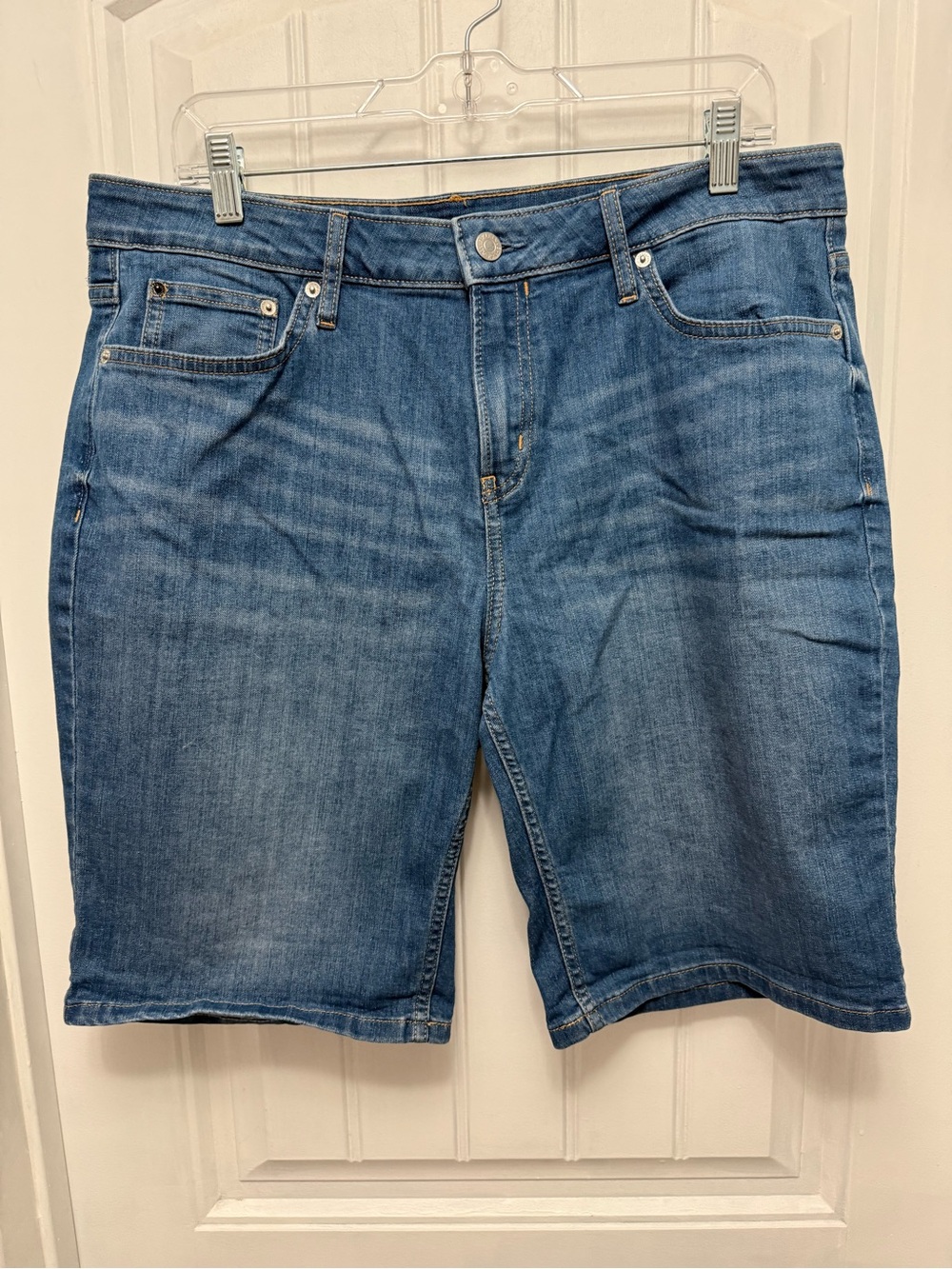 Calvin Klein Jean Bermuda Shorts Women's Size 16 Stretch Blue Denim (27-12)